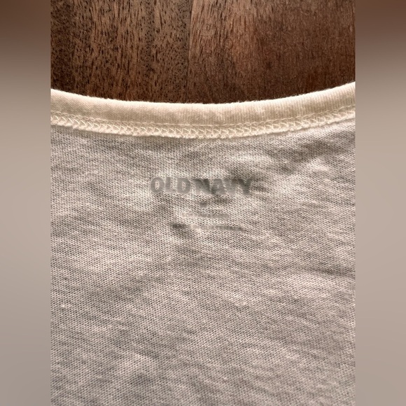 Old Navy Men’s Tank Top Size Medium - Picture 4 of 5